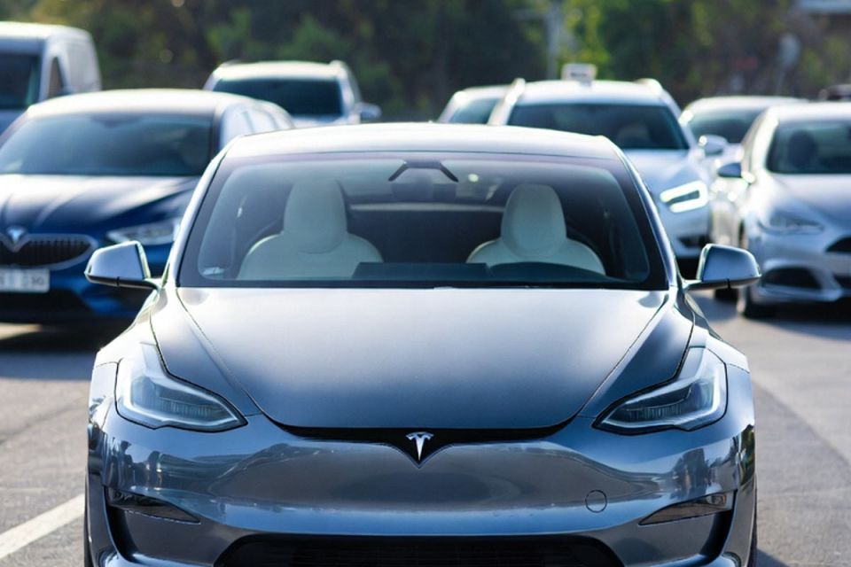 Tesla Supercharging: Ladezeiten, Reichweite, Kosten & Supercharger-Netz in Deutschland