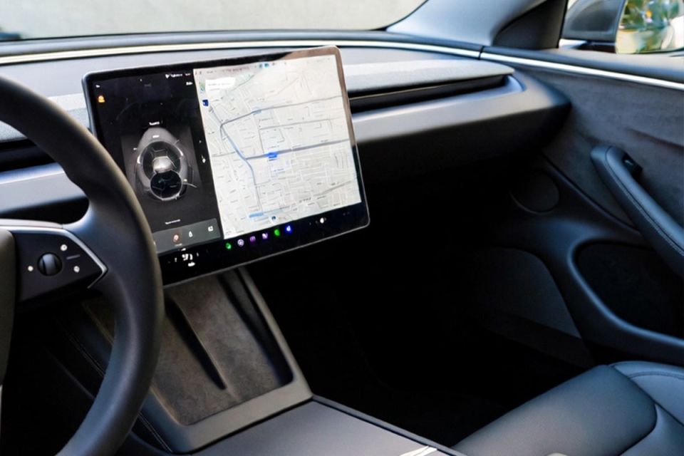 Warum Tesla kaufen? Was Tesla wirklich besser macht als andere Elektroautos